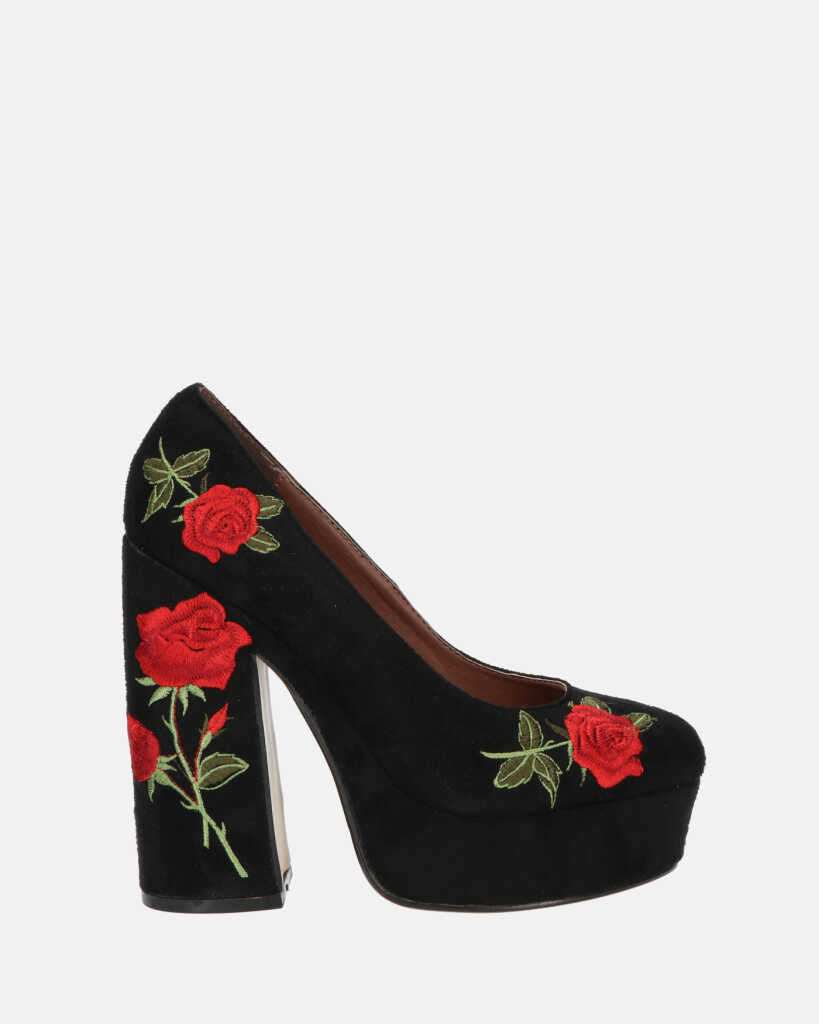 CHER - tacco quadrato in camoscio nero con rose ricamate