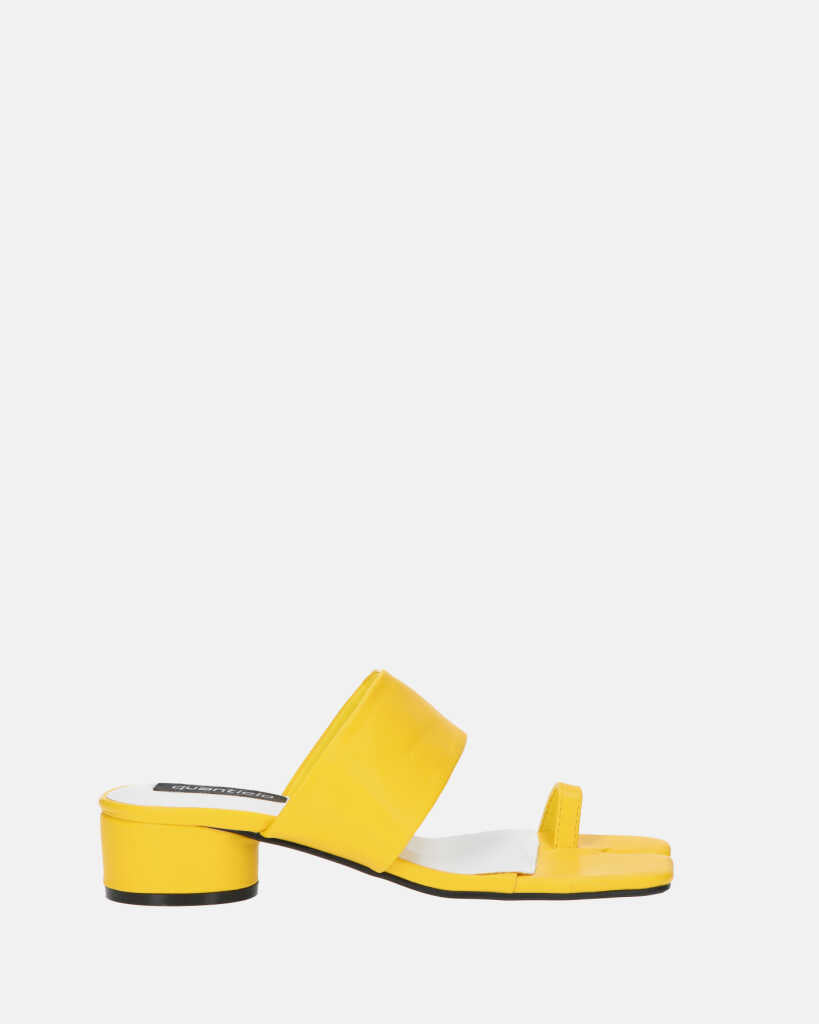 PIERA - sandalo con tacco basso in giallo