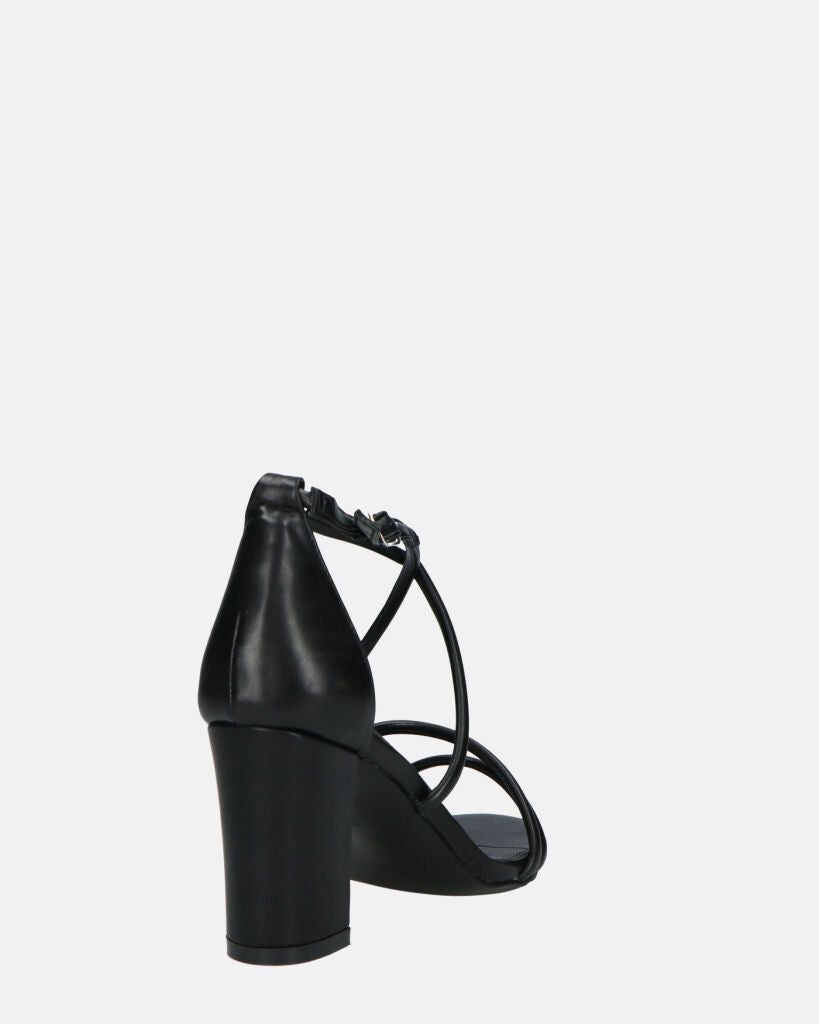 GEA - sandali con tacco in PU nero