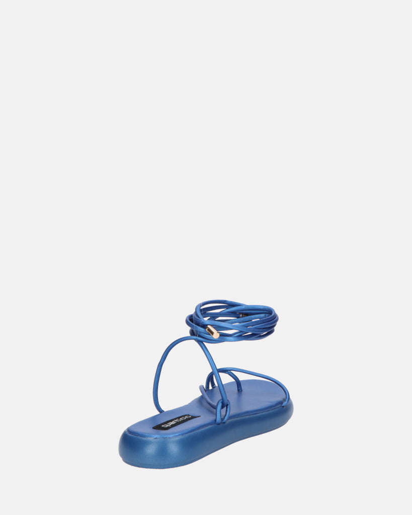 LACEY - sandali infradito bassi blu con lacci