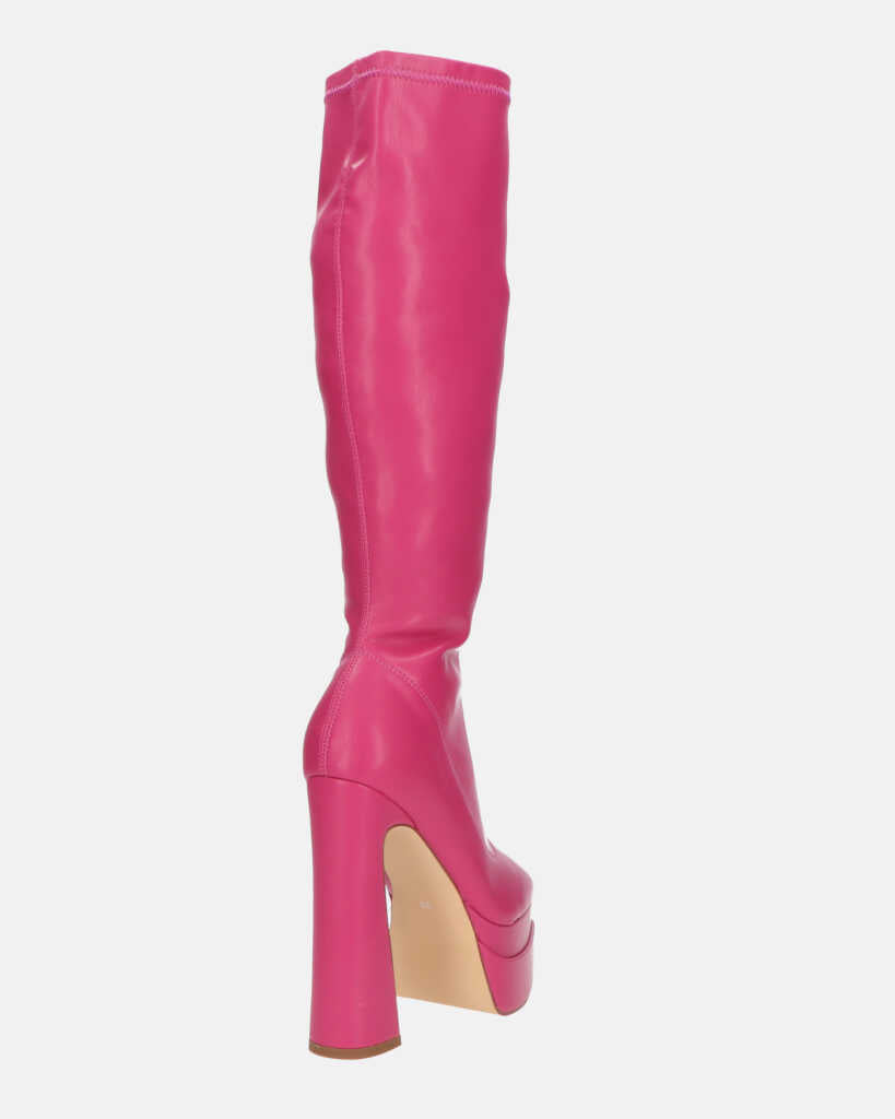 NIKITA - stivali alti in fuchsia PU con platform a punta