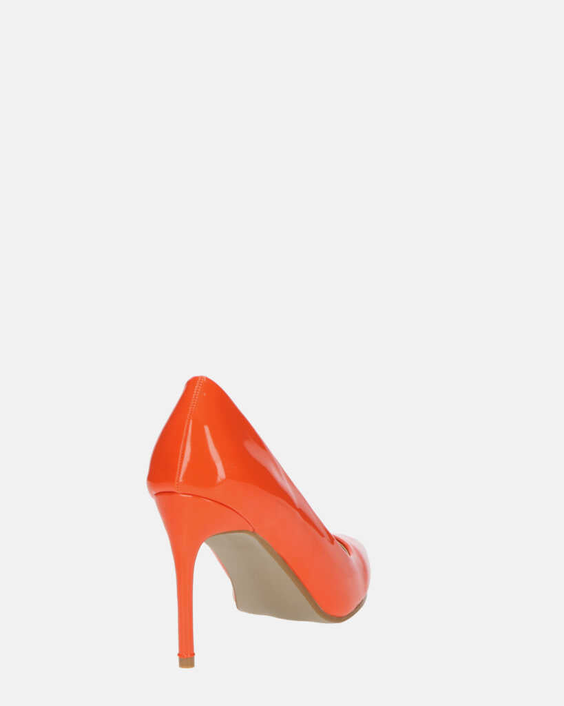 PORSHA - decolette in glassy arancione con tacco a spillo
