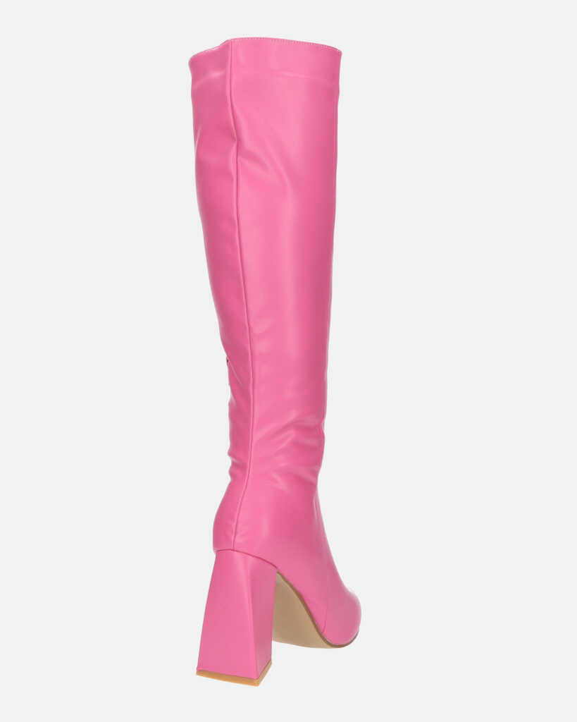 TRUDY - stivali alti con tacco alto in PU fuchsia