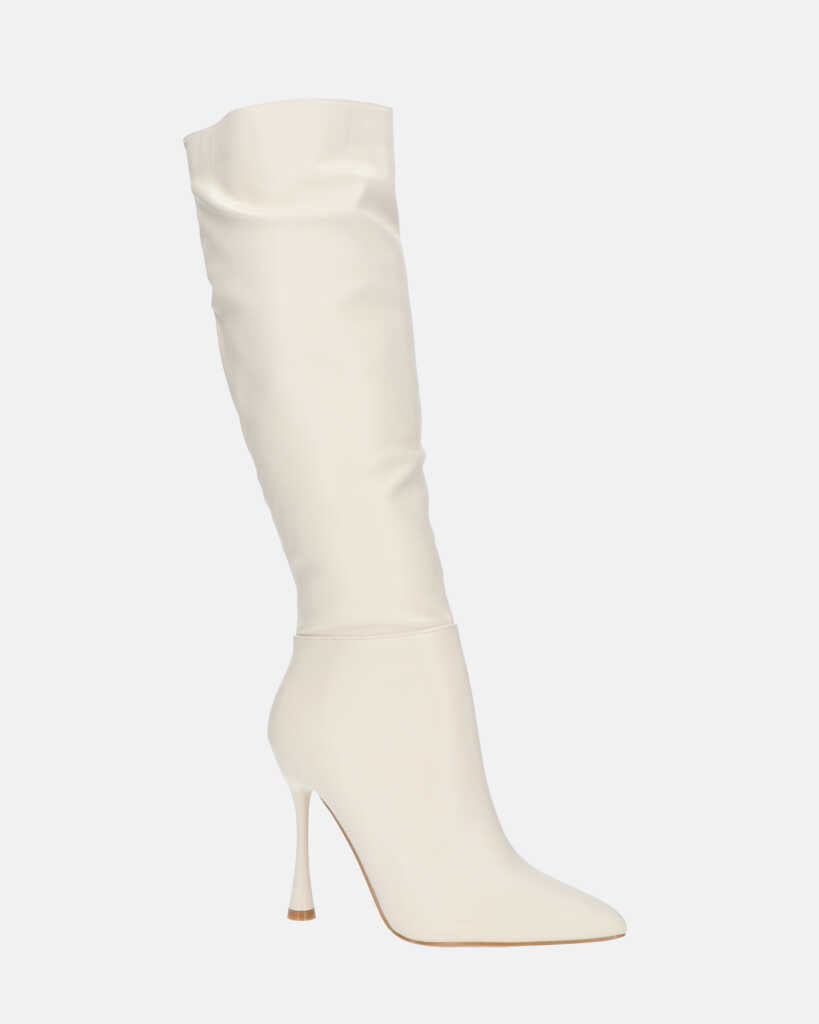 KAYLA - stivali alti con tacco in PU beige e cerniera laterale