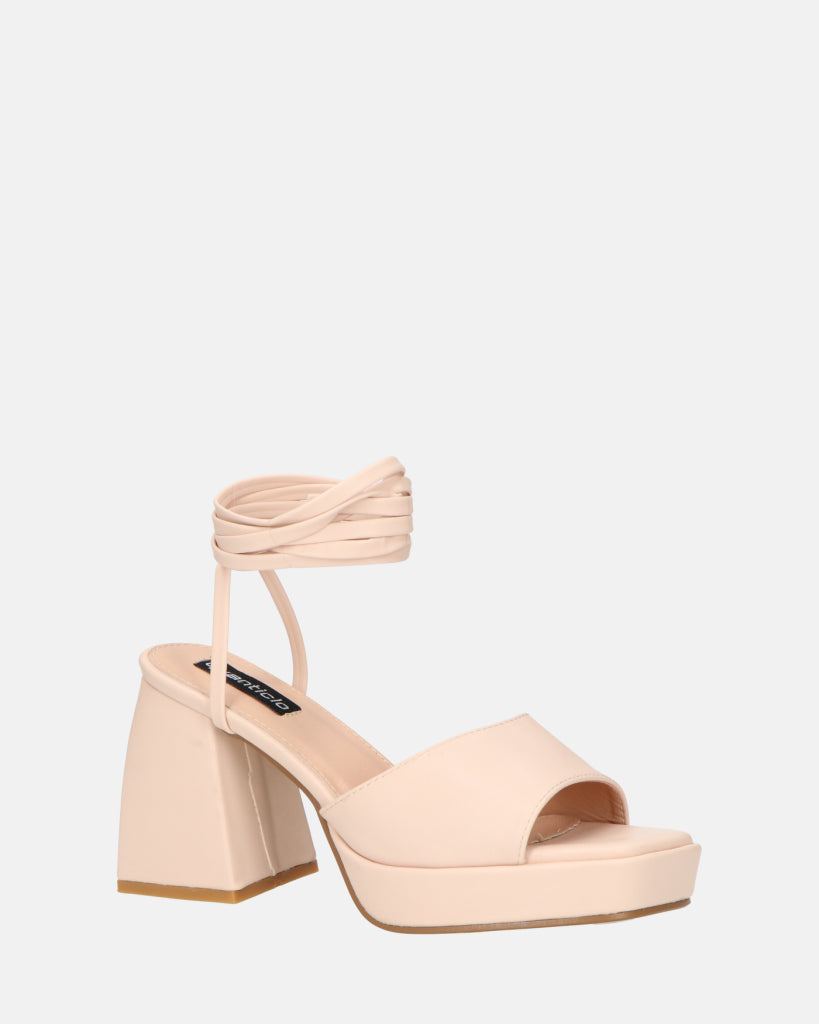 TOMI - sandali beige con lacci e tacco squadrato