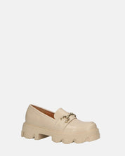 JOCASTA - mocassini beige con fibbia dorata