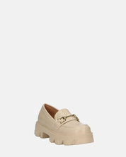 JOCASTA - mocassini beige con fibbia dorata