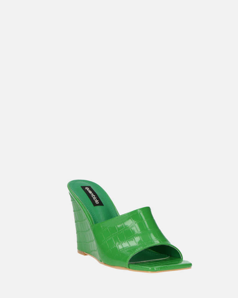 MARGHERITA - sandali con zeppa in glassy verde a trama coccodrillo