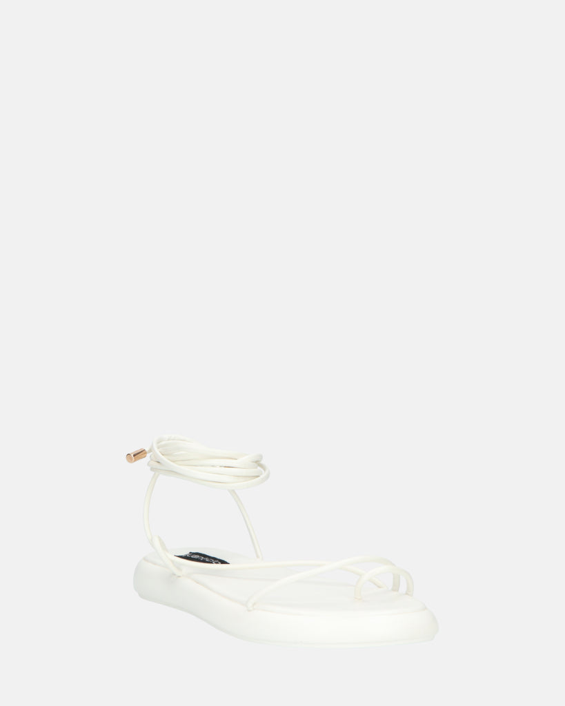 LACEY - sandali infradito bassi bianchi con lacci