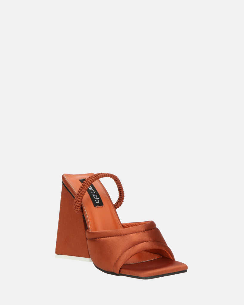 EMMI - sandali con tacco marroni con elastico