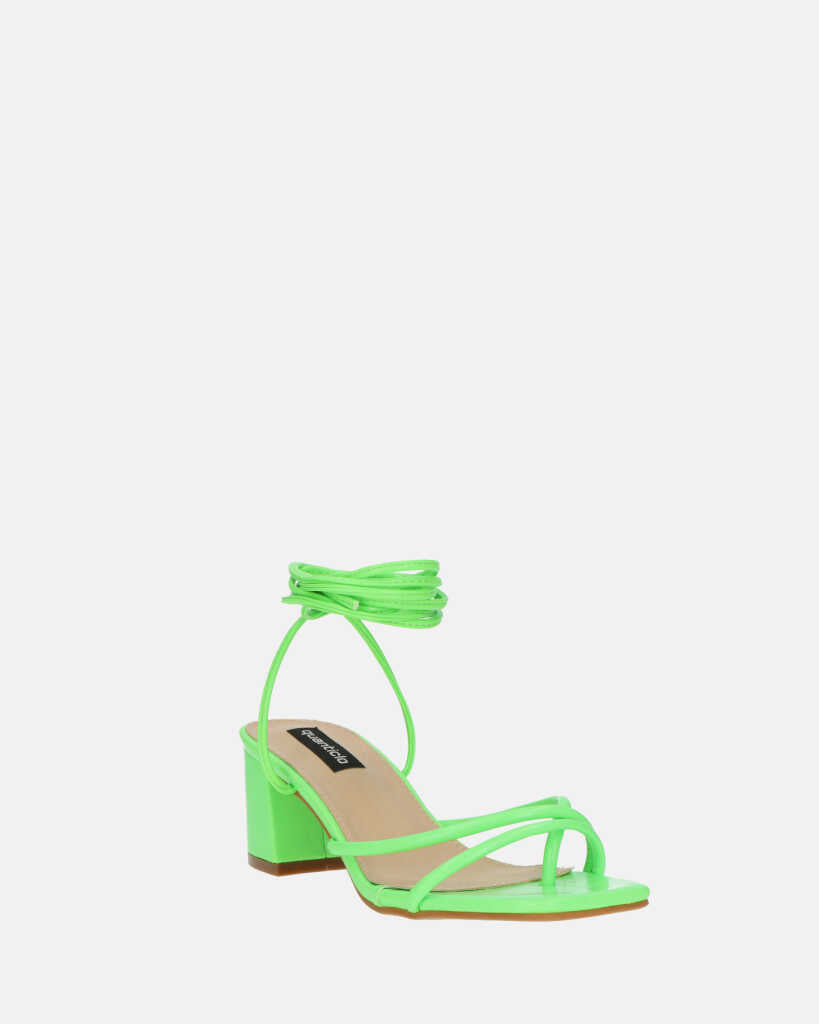 HOARA - sandali con tacco in ecopelle verde