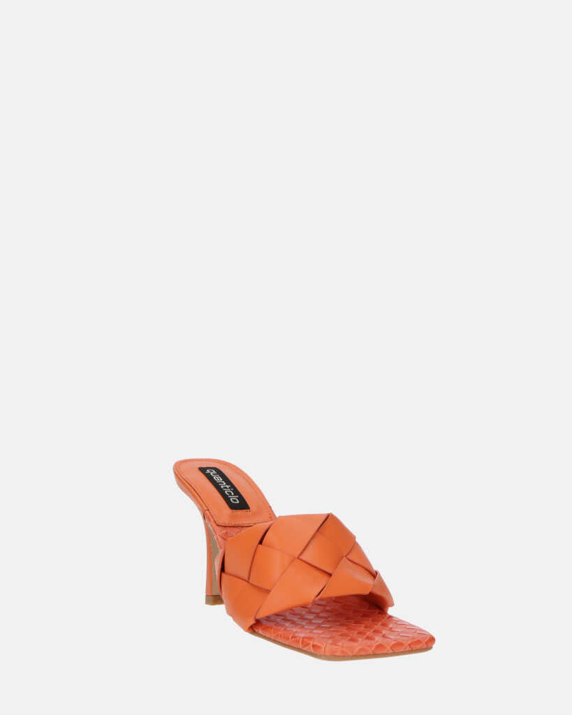 ENRICA - sandalo in pelle arancio intrecciata con tacco
