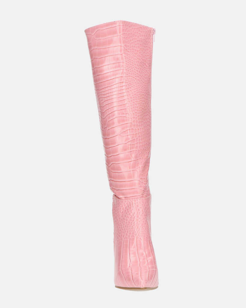LAILA - stivali alti in ecopelle rosa con trama coccodrillo e cintura laterale