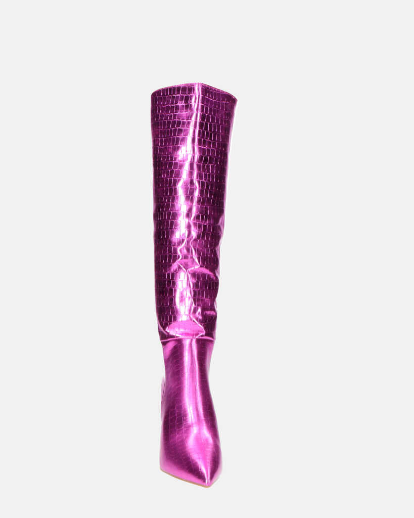 LOLY - stivale con tacco in coccodrillo fuchsia metallico