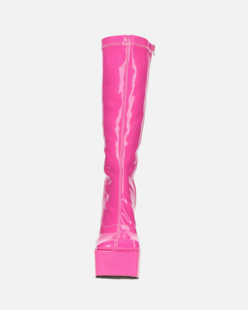 BECKA - stivali alti in glassy fucsia con cerniera e tacco squadrato