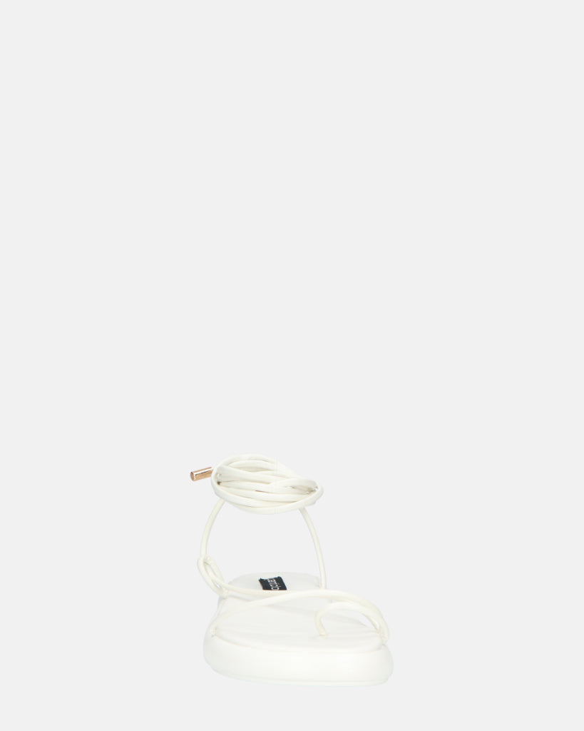 LACEY - sandali infradito bassi bianchi con lacci