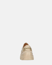 JOCASTA - mocassini beige con fibbia dorata