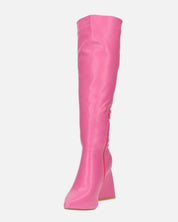 TRUDY - stivali alti con tacco alto in PU fuchsia