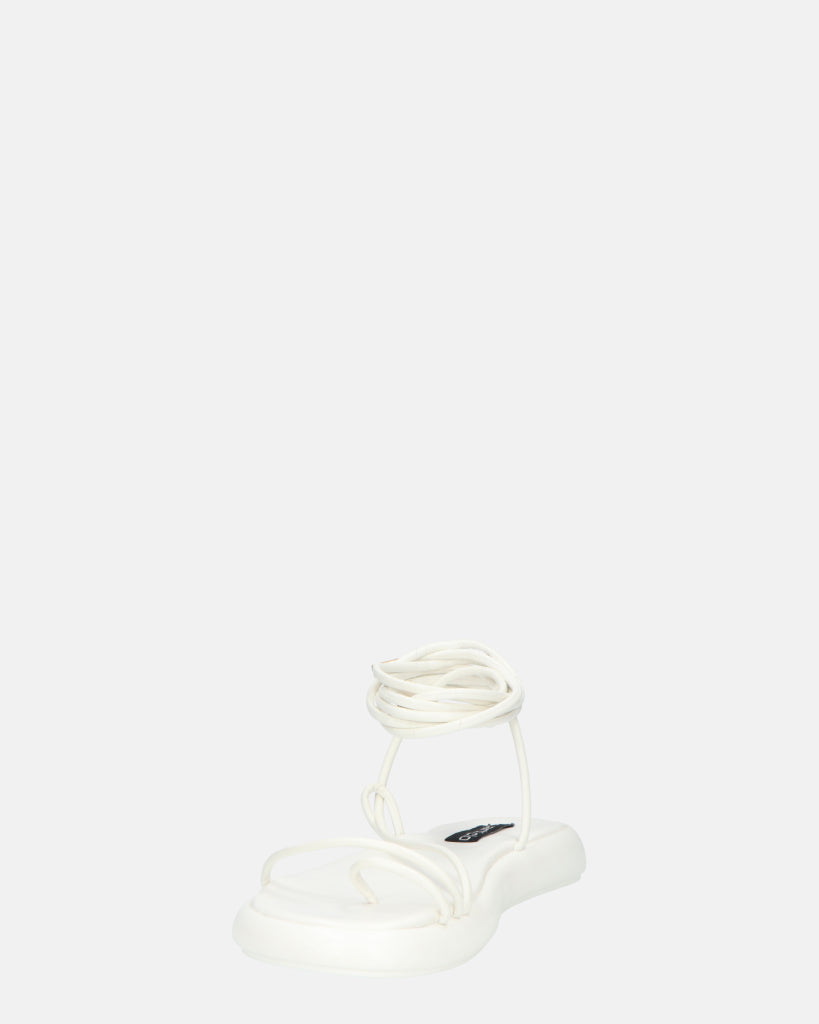 LACEY - sandali infradito bassi bianchi con lacci