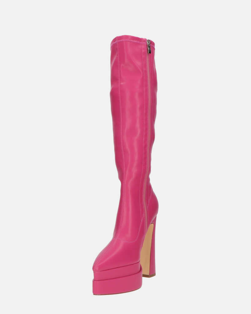 NIKITA - stivali alti in fuchsia PU con platform a punta