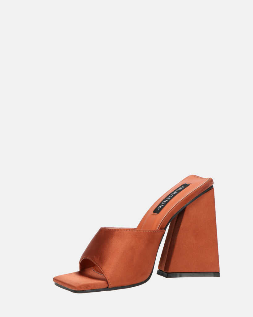 KAMELYA - sandali con tacco squadrato in lycra color rame