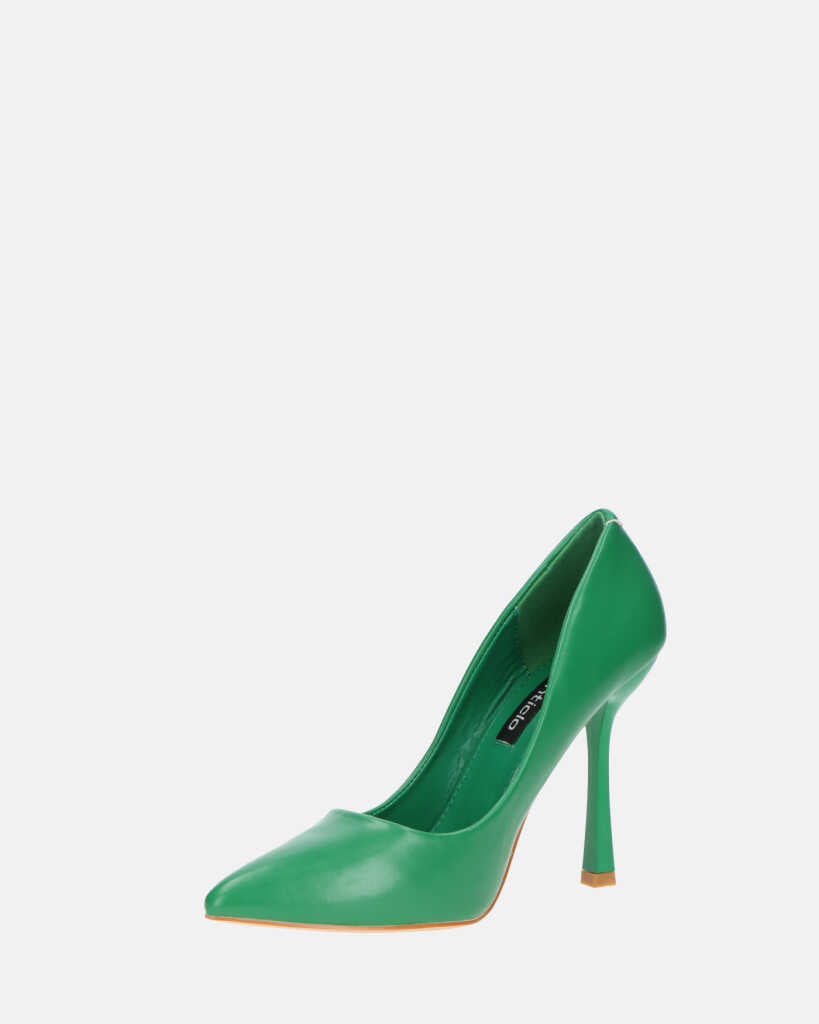 CONSUELO - decollete in PU verde