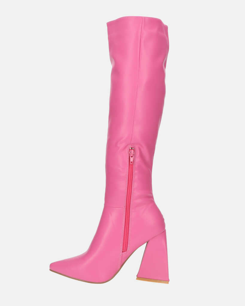 TRUDY - stivali alti con tacco alto in PU fuchsia