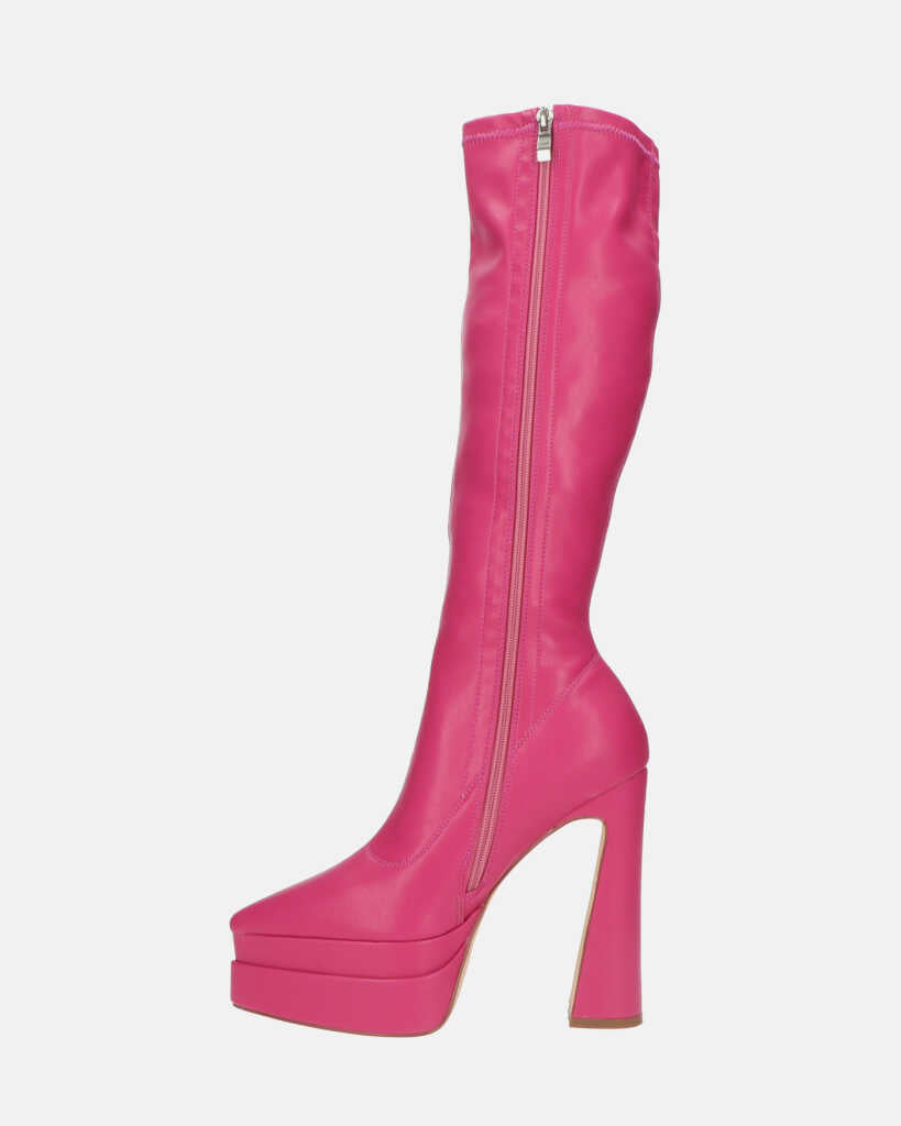 NIKITA - stivali alti in fuchsia PU con platform a punta