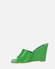 MARGHERITA - sandali con zeppa in glassy verde a trama coccodrillo