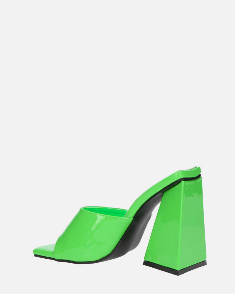 KAMELYA - scarpe con tacco squadrato in glassy verde