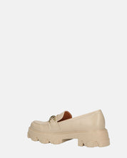 JOCASTA - mocassini beige con fibbia dorata
