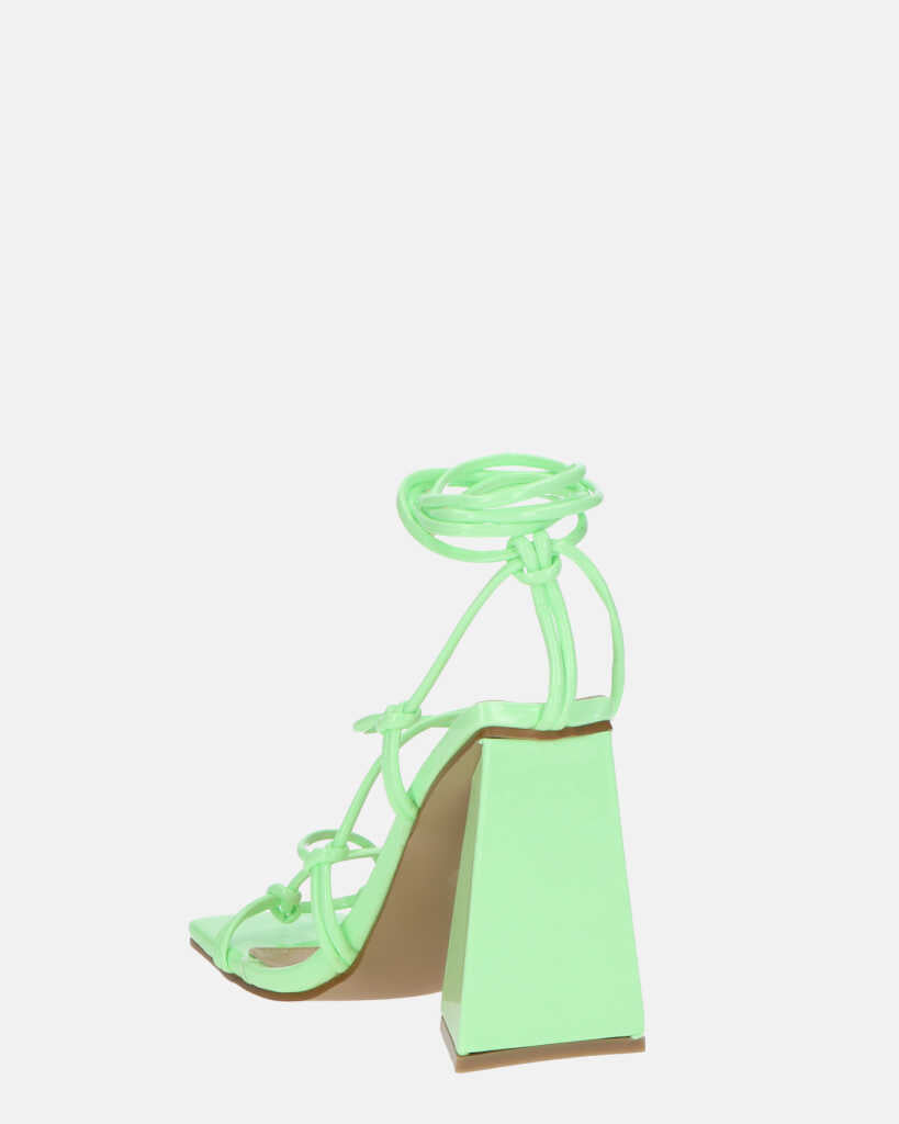 NURAY - sandali con tacco alto in glassy verde con lacci