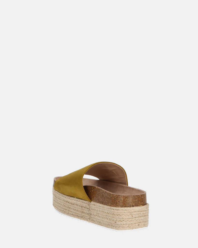 BRYANA - ciabatte con platform in paglia e banda khaki con stella dorata