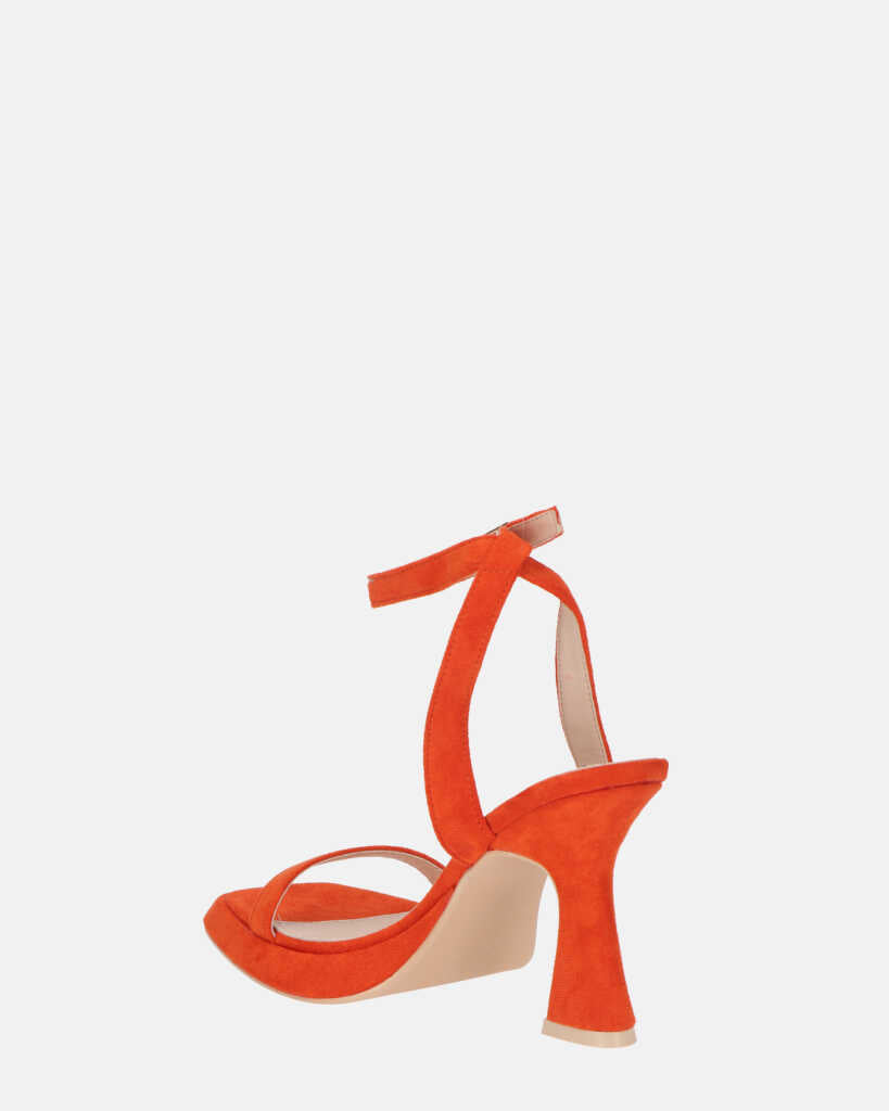 INDIA - sandali con tacco in camoscio arancio con suola beige