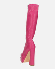 NIKITA - stivali alti in fuchsia PU con platform a punta