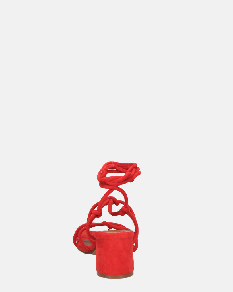 NAKI - sandali in camoscio rosso con tacco e lacci
