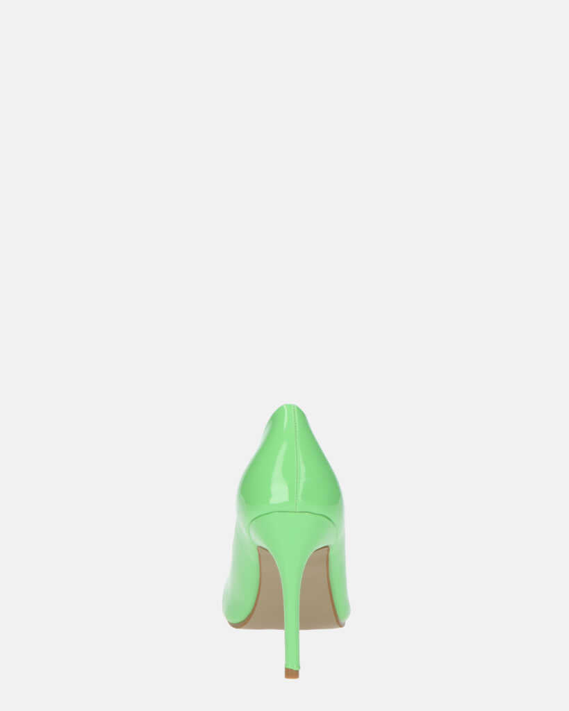 PORSHA - decolette in glassy verde con tacco a spillo