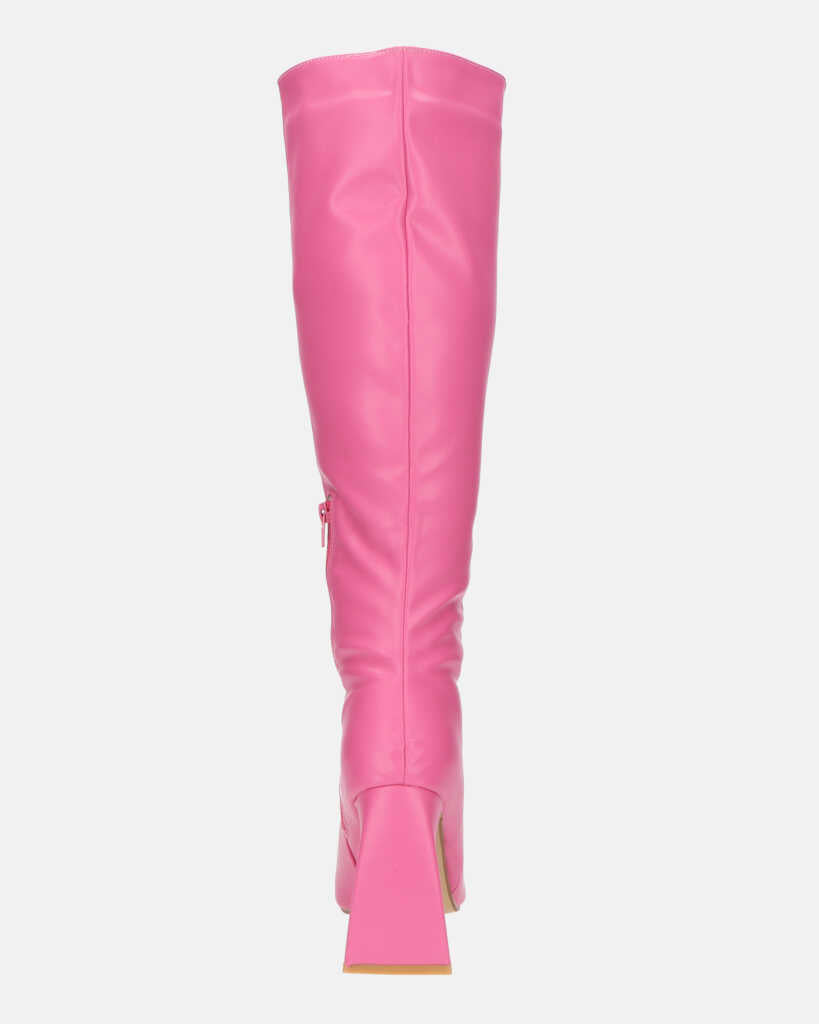 TRUDY - stivali alti con tacco alto in PU fuchsia